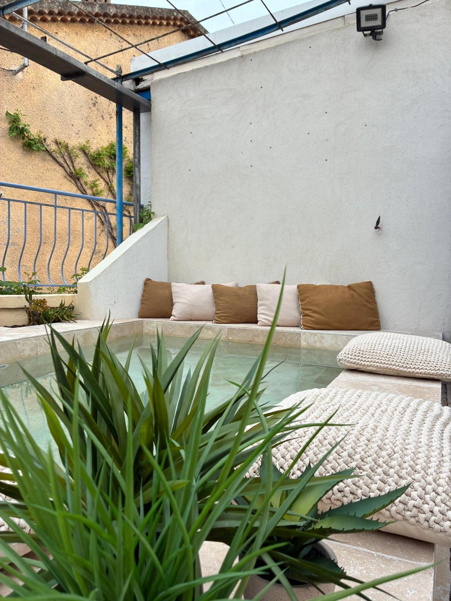 Hotel L'Escale Au Soleil 圣艾格夫 外观 照片
