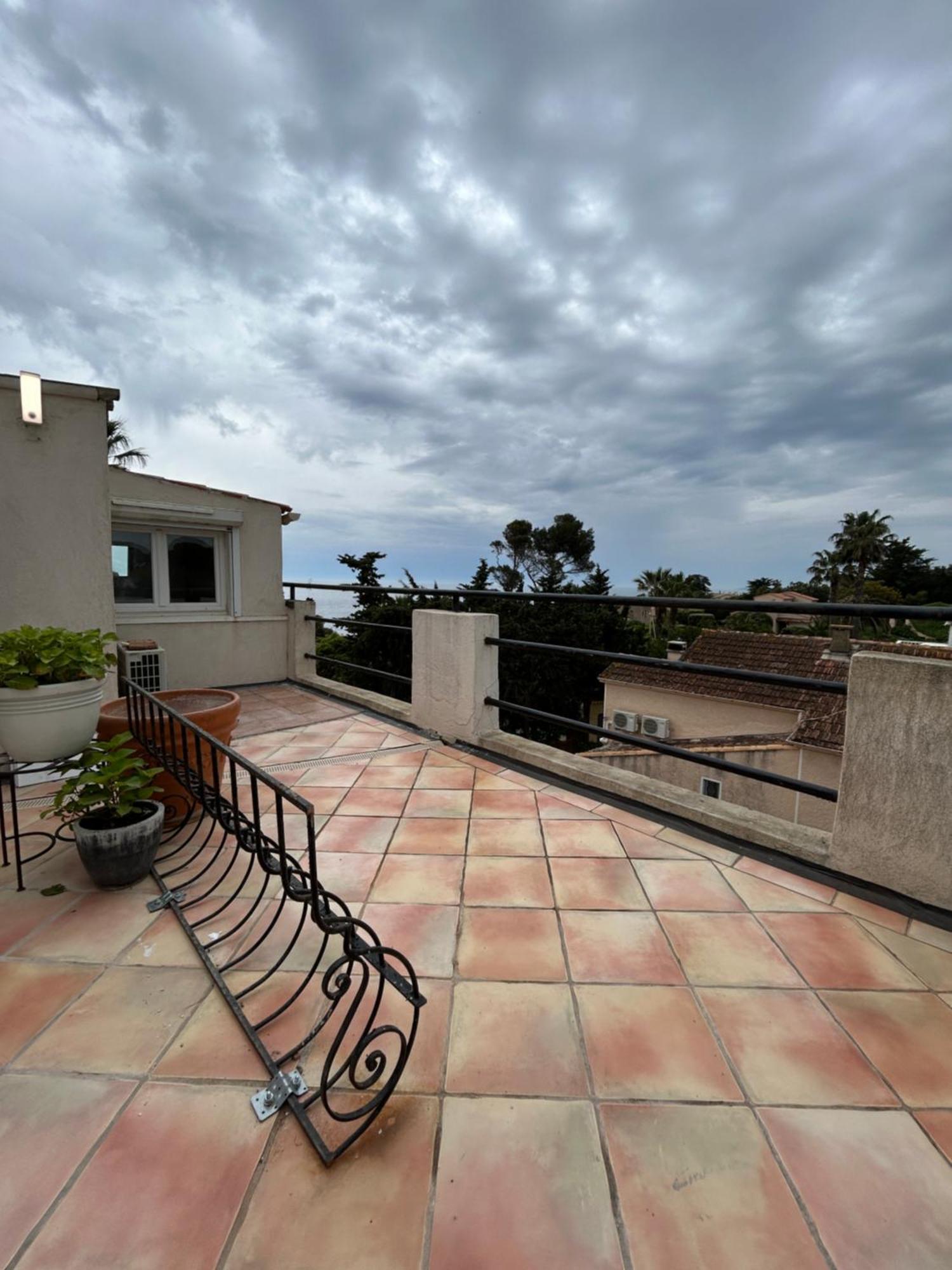 Hotel L'Escale Au Soleil 圣艾格夫 外观 照片