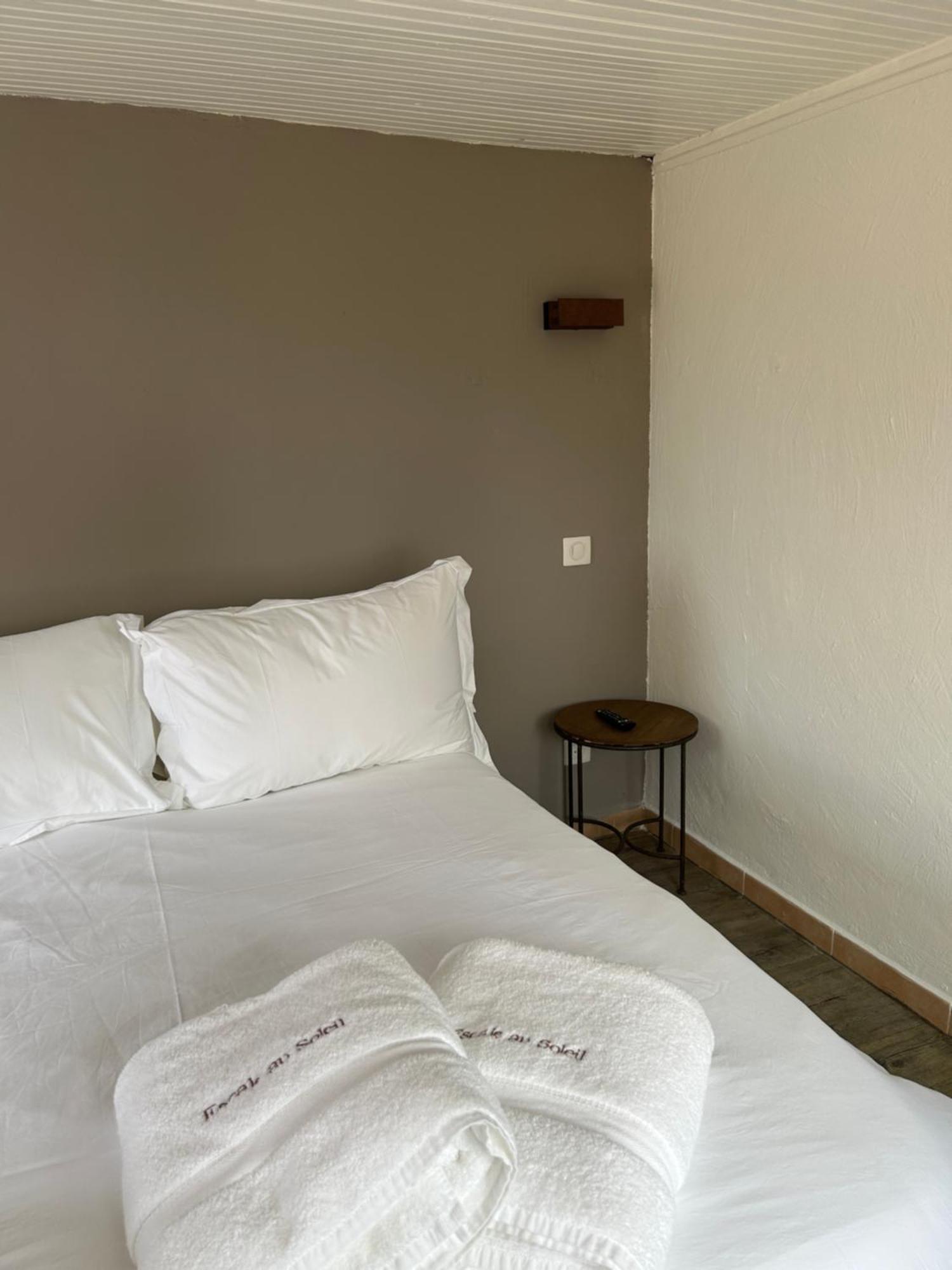 Hotel L'Escale Au Soleil 圣艾格夫 外观 照片