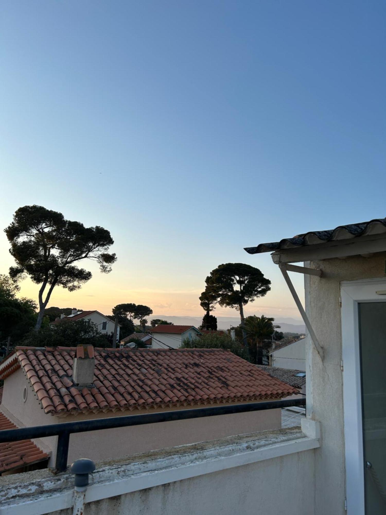 Hotel L'Escale Au Soleil 圣艾格夫 外观 照片